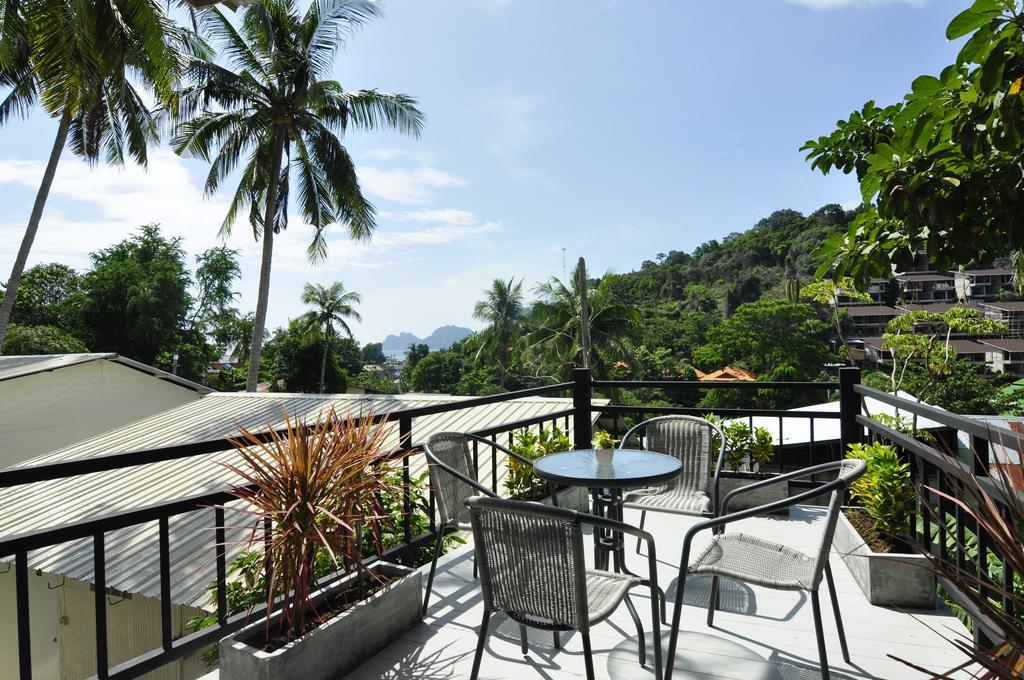 Papaya Phi Phi Resort Exterior photo